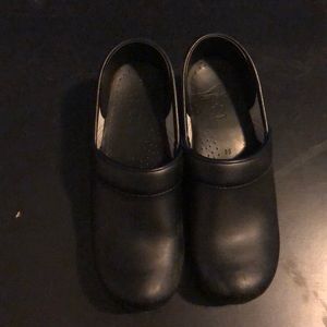 Black Dansko Women’s Nursing shoes